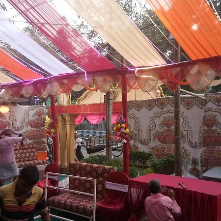 Ghosh Villa Guest House Kolkata Exterior photo