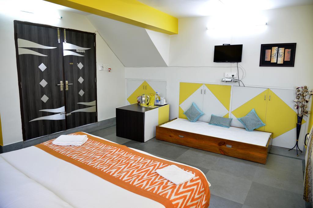 Ghosh Villa Guest House Kolkata Exterior photo